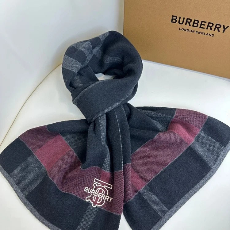 Double sided cashmere scarf