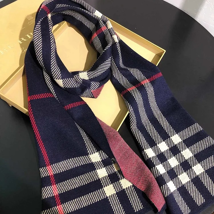 Double sided cashmere scarf