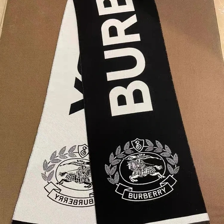 Double sided cashmere scarf