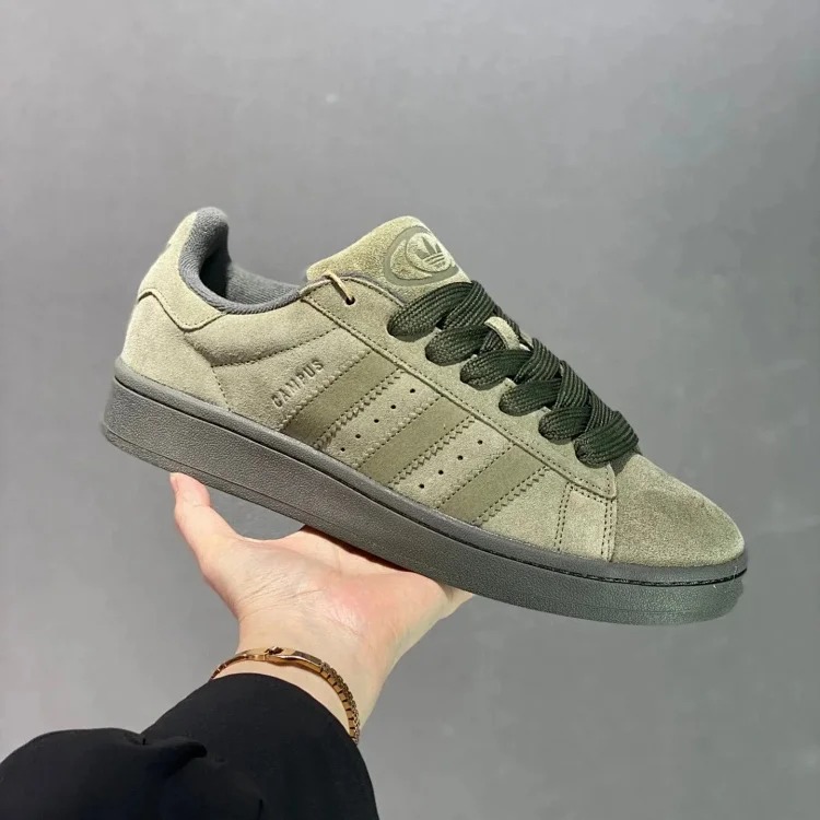 1013 AD classic retro Sneakers HQ8708