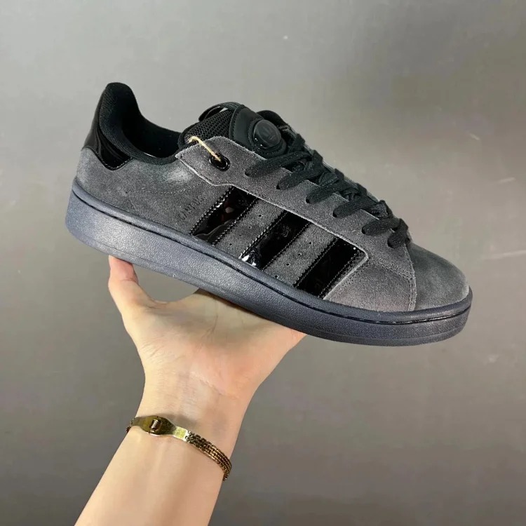 1013 AD classic retro Sneakers HQ8708