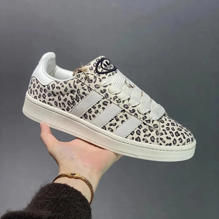 1013 AD classic retro Sneakers HQ8708