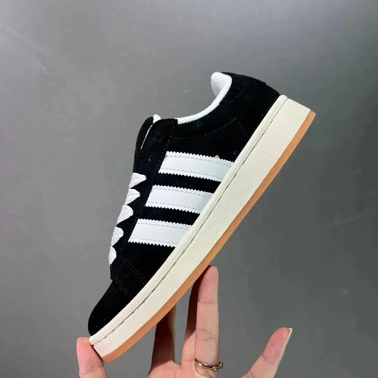 1013 AD classic retro Sneakers HQ8708