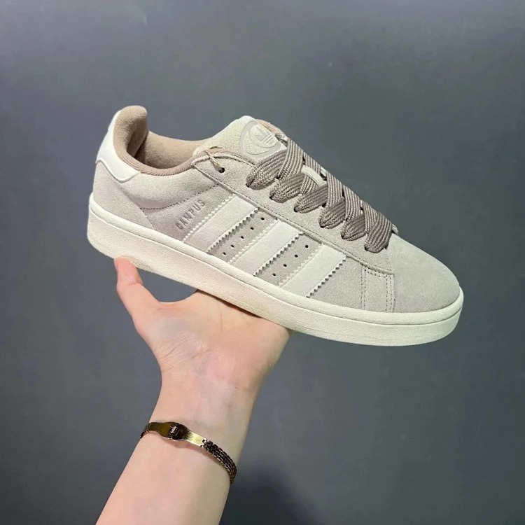 1013 AD classic retro Sneakers HQ8708