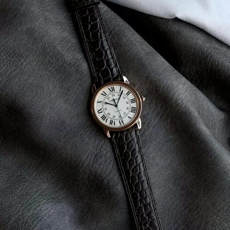 ¥490-750 Fashionable and versatile watches