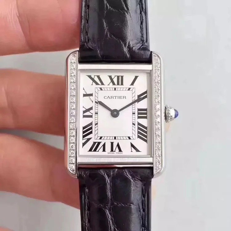 ¥490-750 Fashionable and versatile watches