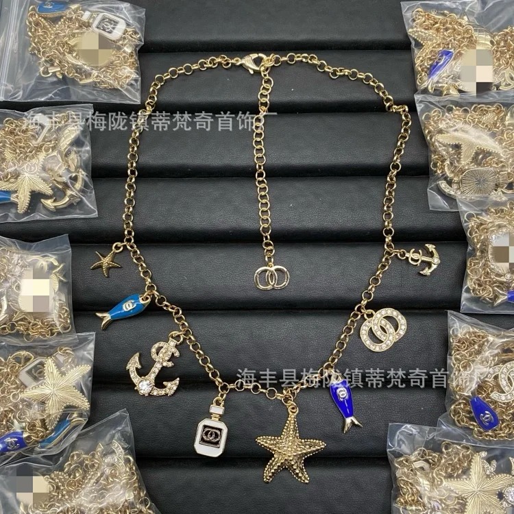 Chanel High 25c new style small fragrance necklace for women European and American double C retro small fragrance clavicle chain pearl sweater chain wholesale