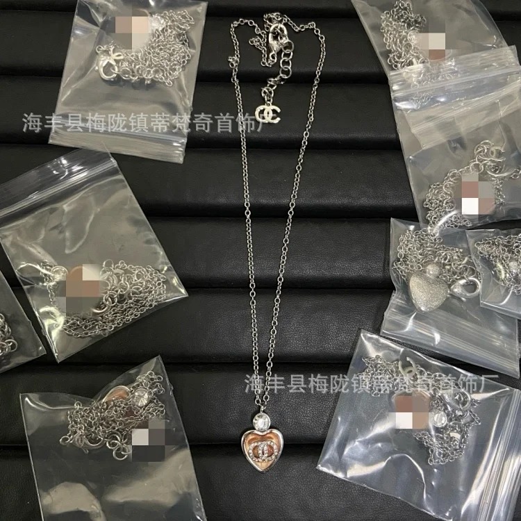 Chanel High 25c new style small fragrance necklace for women European and American double C retro small fragrance clavicle chain pearl sweater chain wholesale