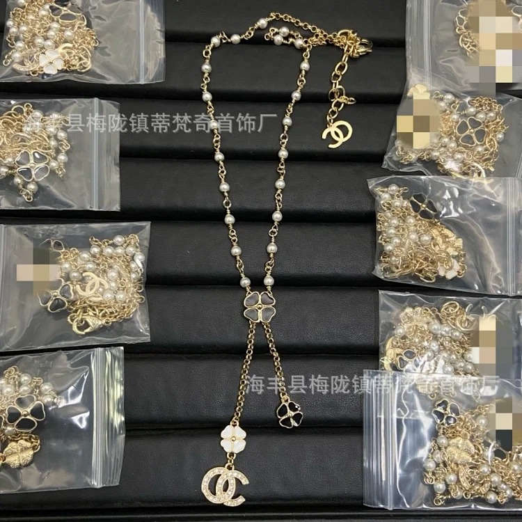 Chanel High 25c new style small fragrance necklace for women European and American double C retro small fragrance clavicle chain pearl sweater chain wholesale