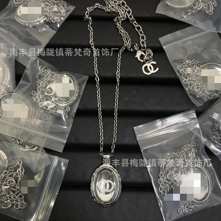 Chanel High 25c new style small fragrance necklace for women European and American double C retro small fragrance clavicle chain pearl sweater chain wholesale