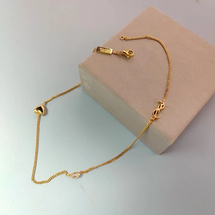 Yang Shufeng zircon love necklace French light luxury palace retro bracelet Internet celebrity style small fragrant style medieval pendant