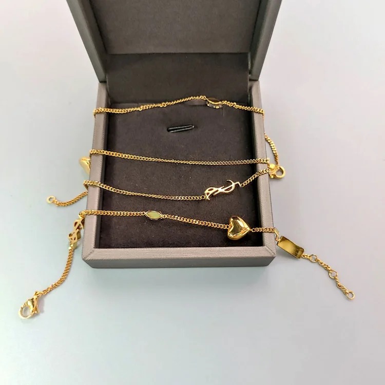 Yang Shufeng zircon love necklace French light luxury palace retro bracelet Internet celebrity style small fragrant style medieval pendant