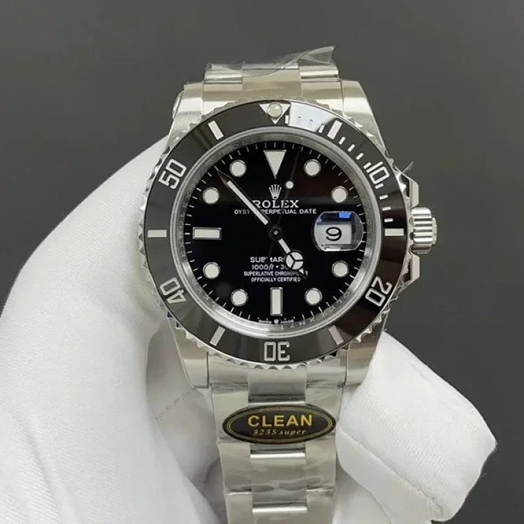 ¥700-1400 Fashionable and versatile watches
