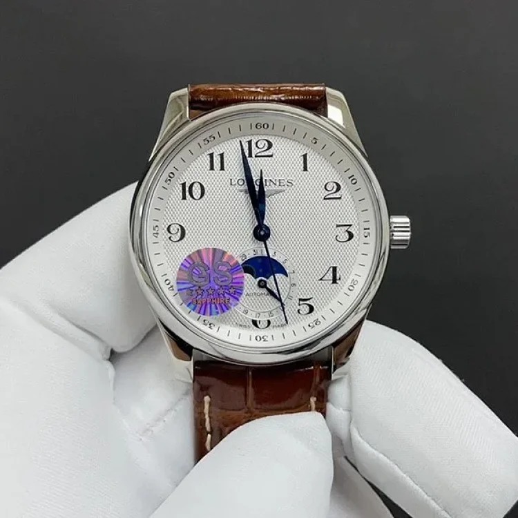 ¥700-1400 Fashionable and versatile watches