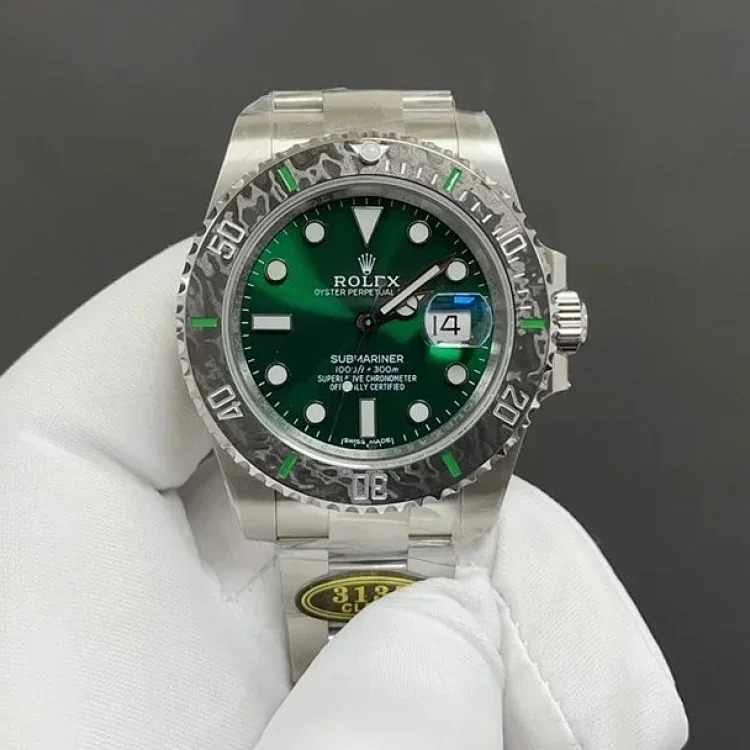 ¥700-1400 Fashionable and versatile watches