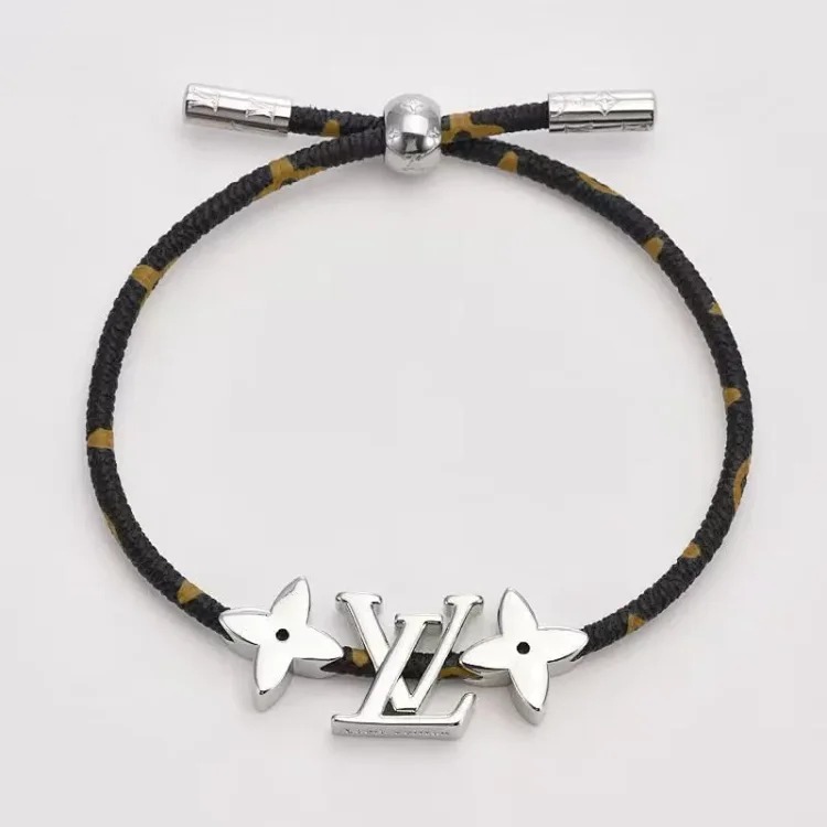 Louis Vuitton Engraved flower presbyopic leather rope adjustable bracelet four-leaf clover printed men and women same style bracelet direct sale