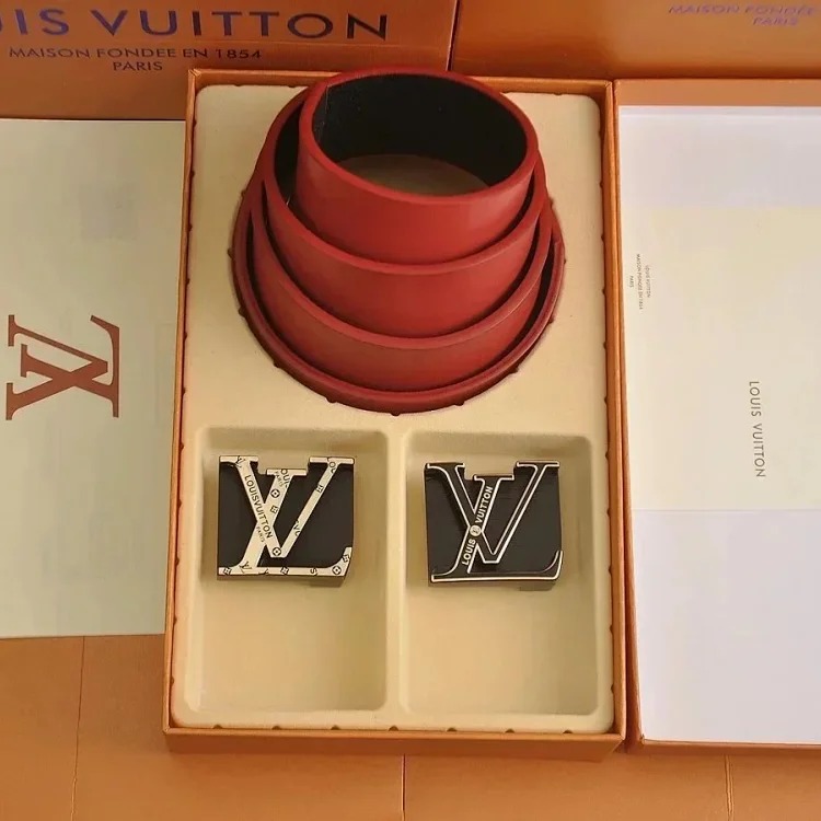Fashionable and versatile belt 033