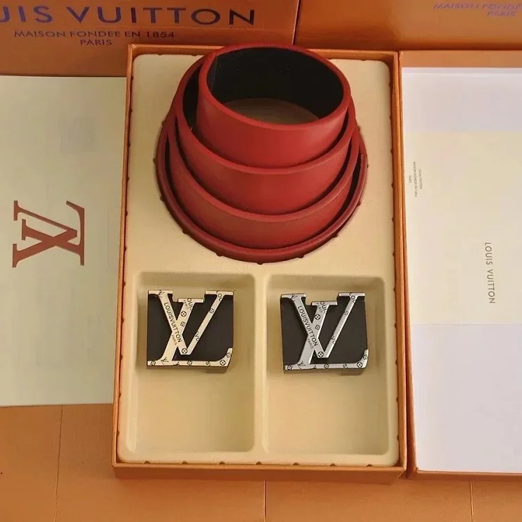 Fashionable and versatile belt 033