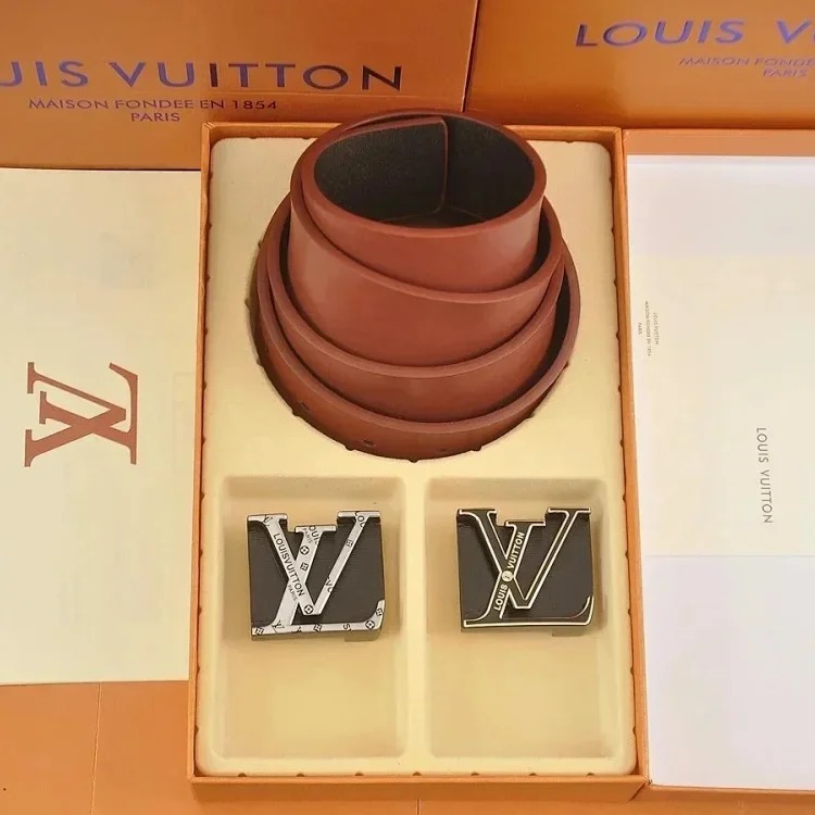 Fashionable and versatile belt 033