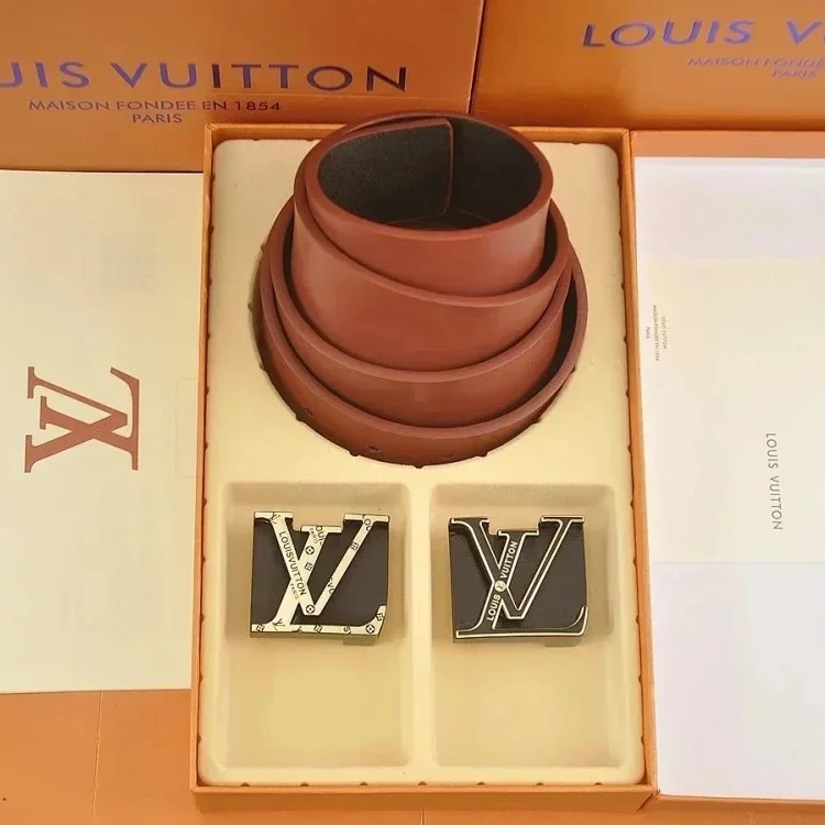 Fashionable and versatile belt 033