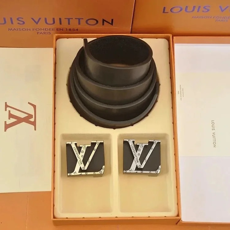Fashionable and versatile belt 033