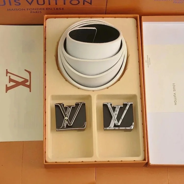 Fashionable and versatile belt 033