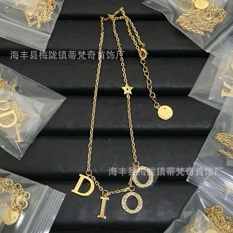 Dijia Classic Pearl Pig Nose Necklace Temperament Necklace New Trendy Niche High-end Retro Necklace Fresh