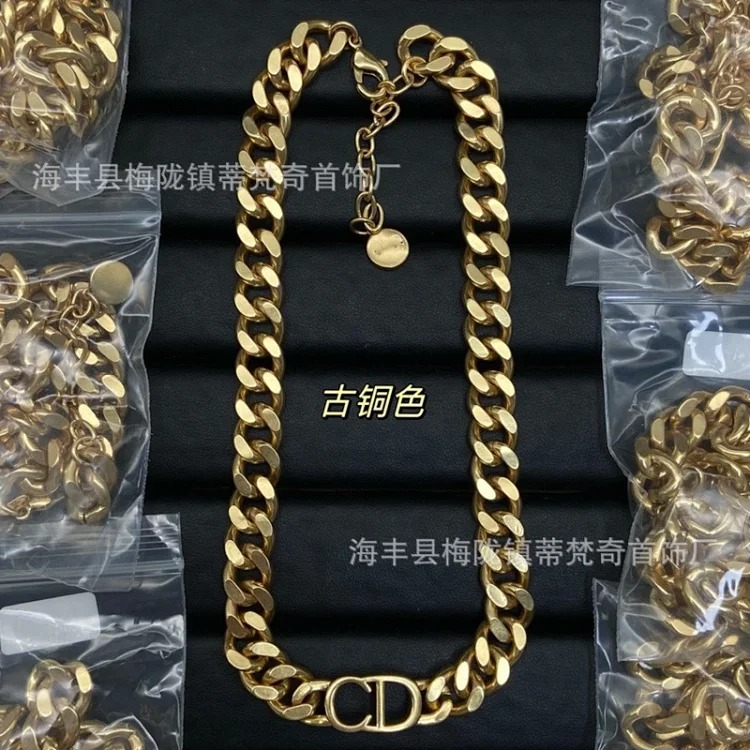 Dijia Classic Pearl Pig Nose Necklace Temperament Necklace New Trendy Niche High-end Retro Necklace Fresh