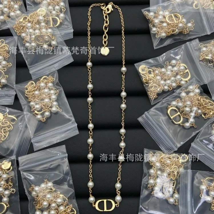 Dijia Classic Pearl Pig Nose Necklace Temperament Necklace New Trendy Niche High-end Retro Necklace Fresh