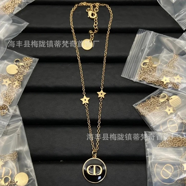 Dijia Classic Pearl Pig Nose Necklace Temperament Necklace New Trendy Niche High-end Retro Necklace Fresh