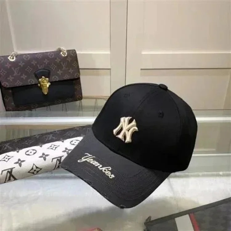 Fisherman hat (returns and exchanges are not supported if there are