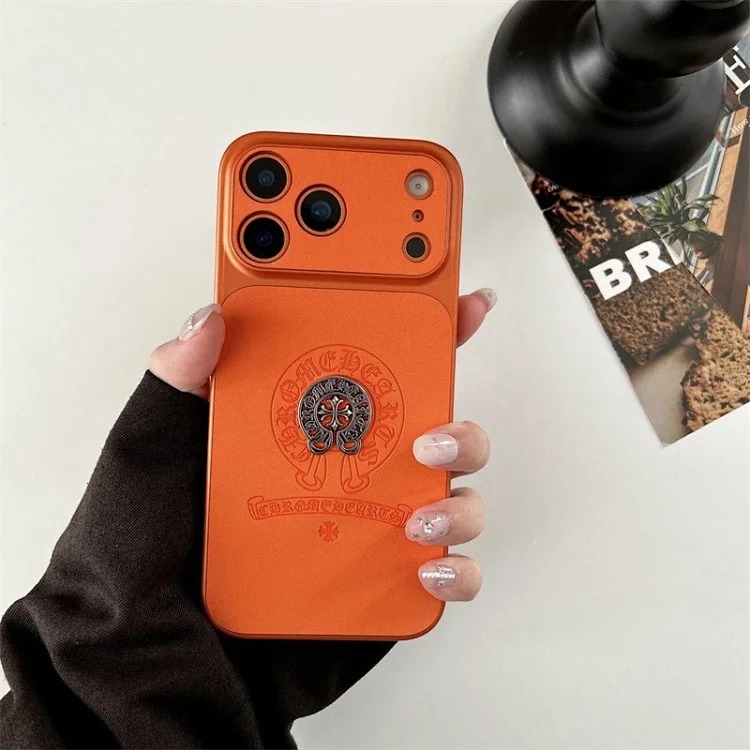 Trendy brand leather Croix heart suitable for Apple iPhone 16 to 17 series 17 Promax mobile phone case cross-border 13