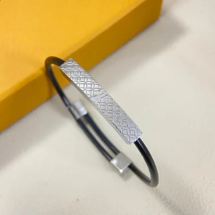Classic European and American retro printed belt bracelet chain high quality men's leather rope presbyopia bracelet factory direct sale