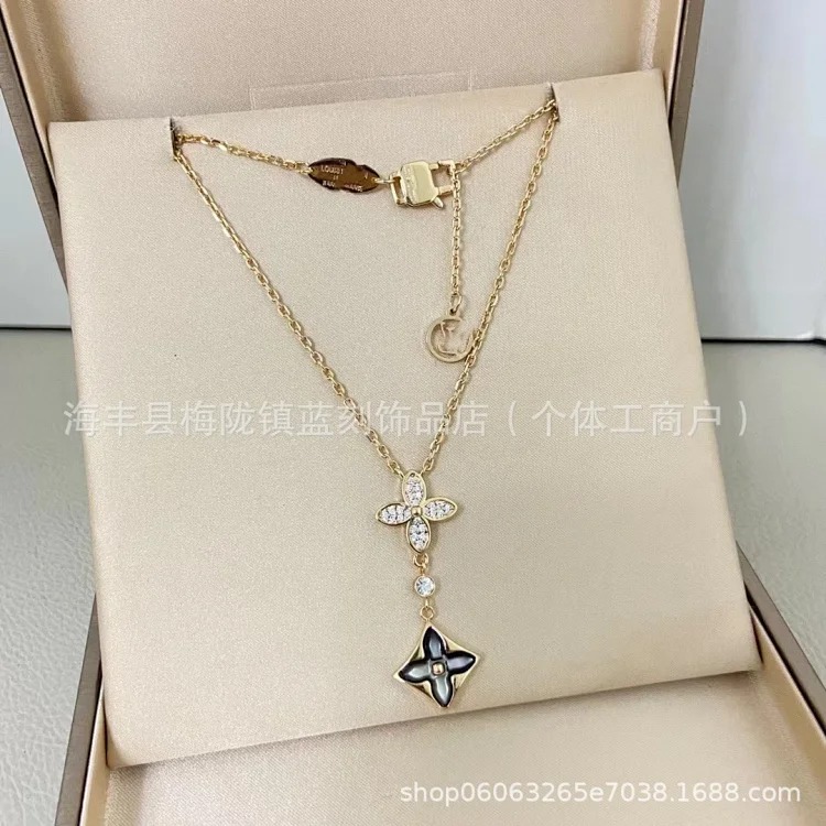 Four-leaf clover double flower necklace for women V gold high-end 18K rose gold white shell red agate flower clavicle chain