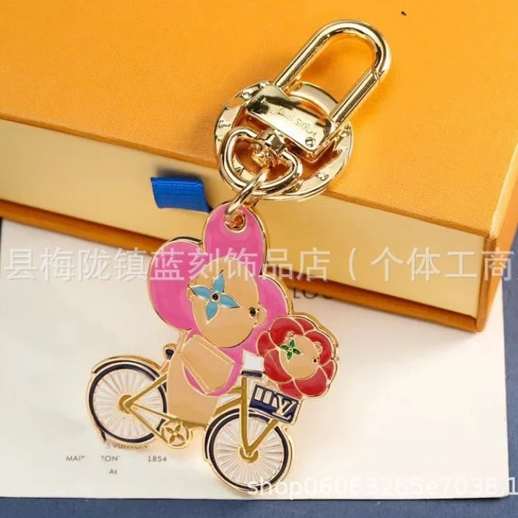 Louis Vuitton Foreign trade hot-selling series of fashionable metal bag pendants, presbyopic keychain pendants, car keychains