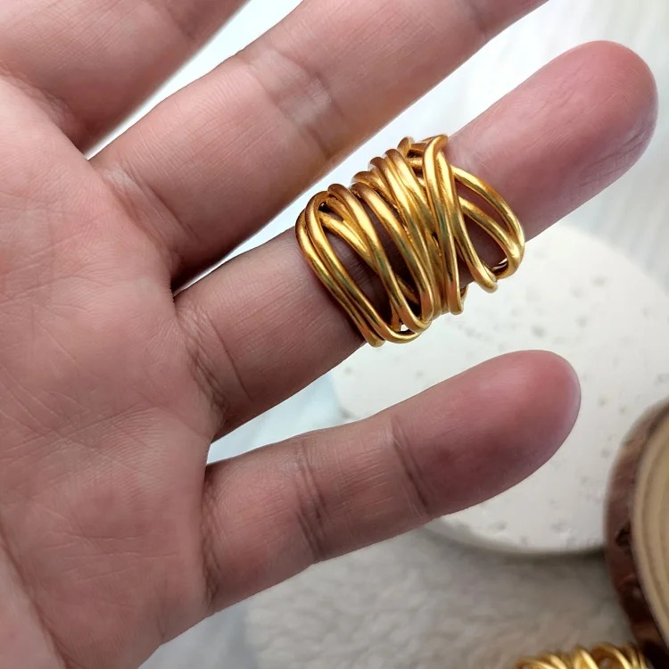 French Paris Heavy Industry Braided Line Ring Light Luxury Palace Style Retro Ring Baroque Vintage Ring