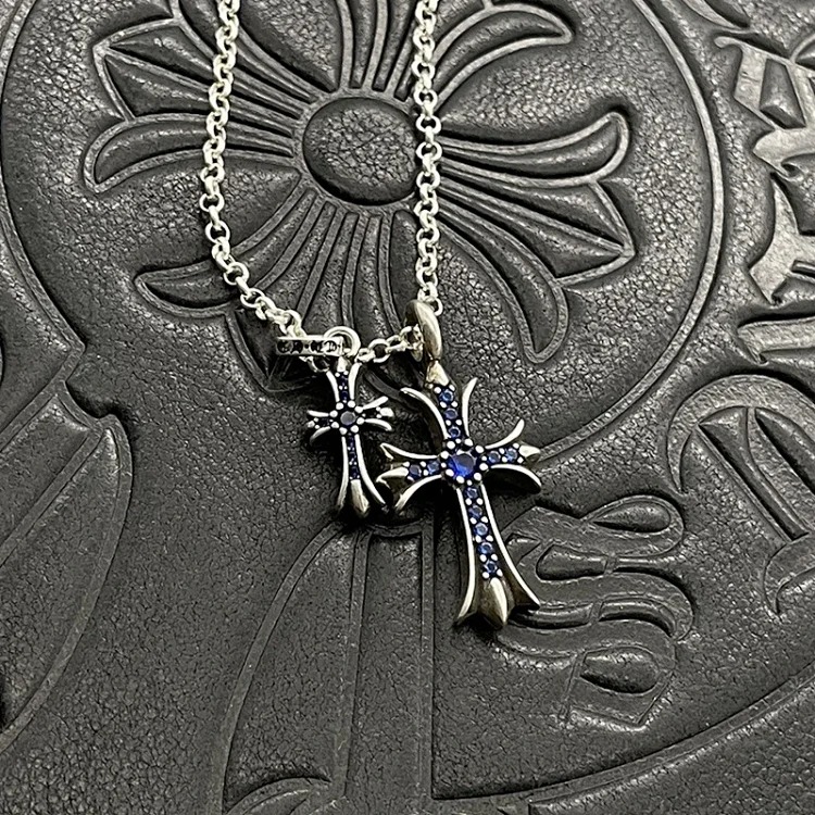 Chanel Diamond-encrusted large and small double cross sweater chain with high-end feel