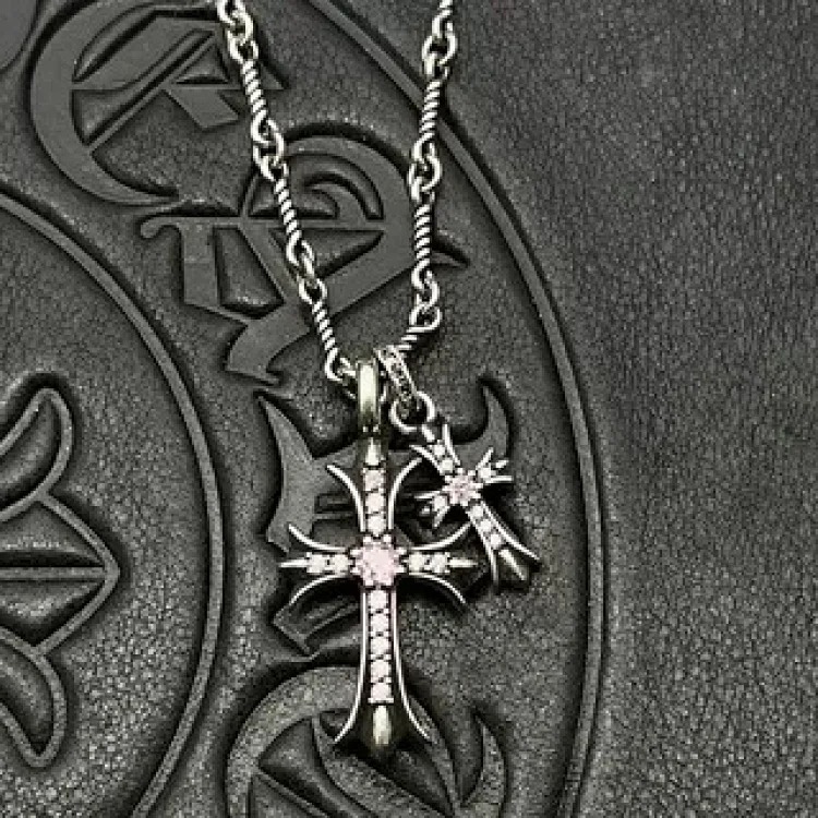 Chanel Diamond-encrusted large and small double cross sweater chain with high-end feel