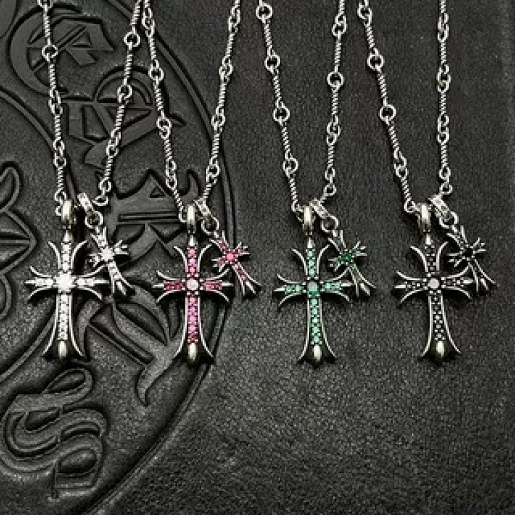 Chanel Diamond-encrusted large and small double cross sweater chain with high-end feel