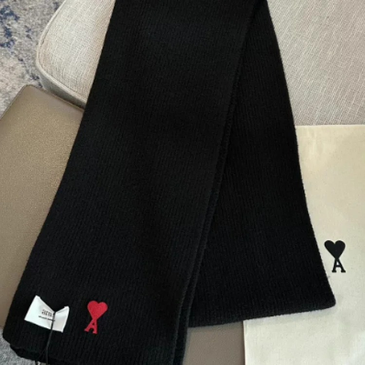 Ami scarf (custom-made, no 7-day no-reason return policy)