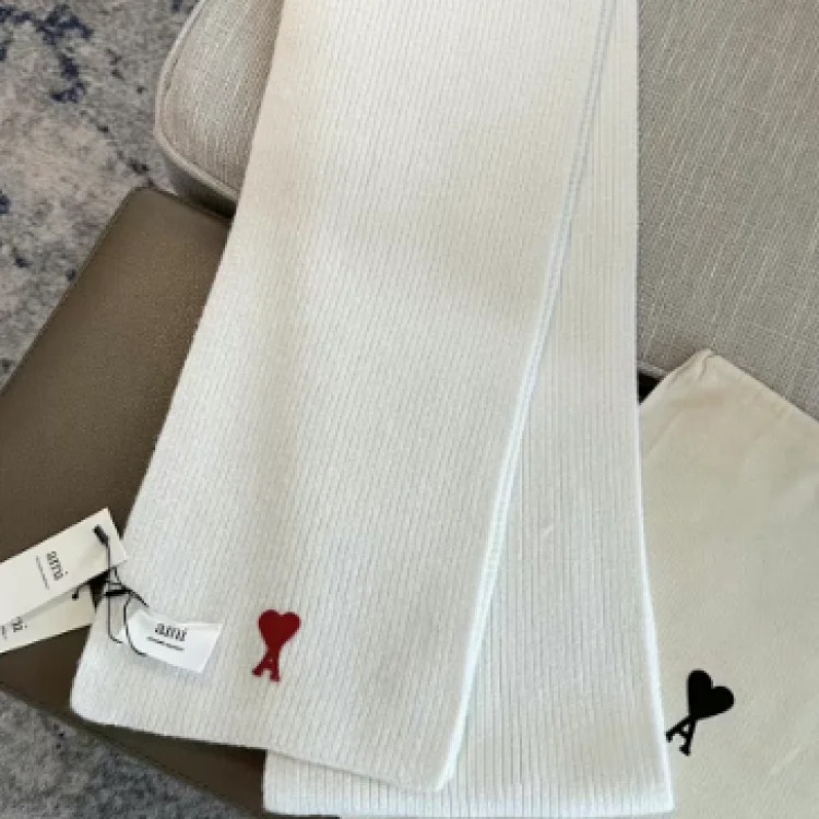Ami scarf (custom-made, no 7-day no-reason return policy)