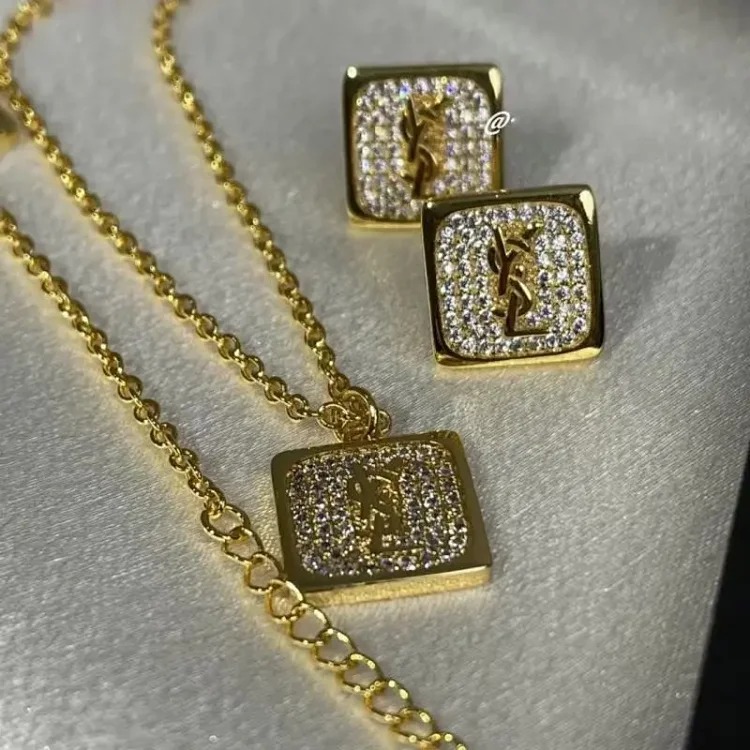 Yang Shulin's popular letter element gold-plated sterling silver necklace with non-fading and trendy ins-style gifts for girlfriends