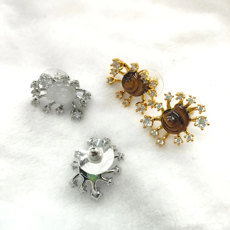 Personalized BV style tiger eye stone snail earrings, light luxury, versatile and fashionable O full diamond earrings, high-end exaggerated earrings for women