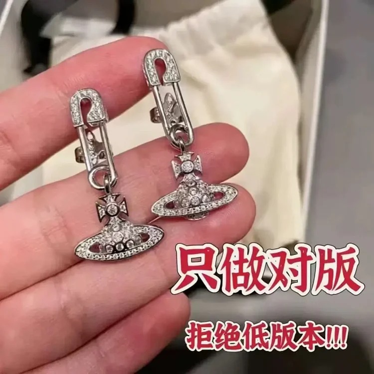 Queen Mother Pin Saturn Earrings Full Diamond Paperclip Pendant Seiko NANA Same Style Earrings Vivian High Version