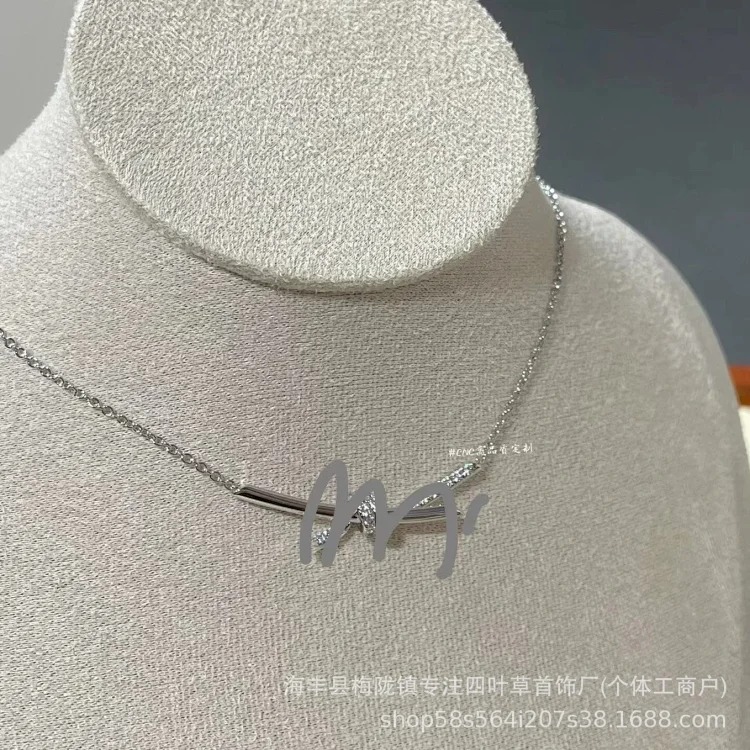 Louis Vuitton Tijia T knot twist necklace bow diamond half diamond full diamond necklace versatile rose gold clavicle chain jewelry