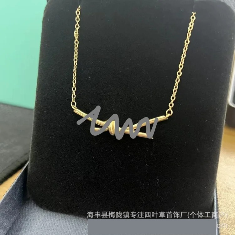 Louis Vuitton Tijia T knot twist necklace bow diamond half diamond full diamond necklace versatile rose gold clavicle chain jewelry