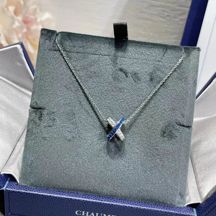 Shangjia white mother-of-pearl cross bracelet light luxury niche 18K rose gold plated simple high-end clavicle chain on behalf of