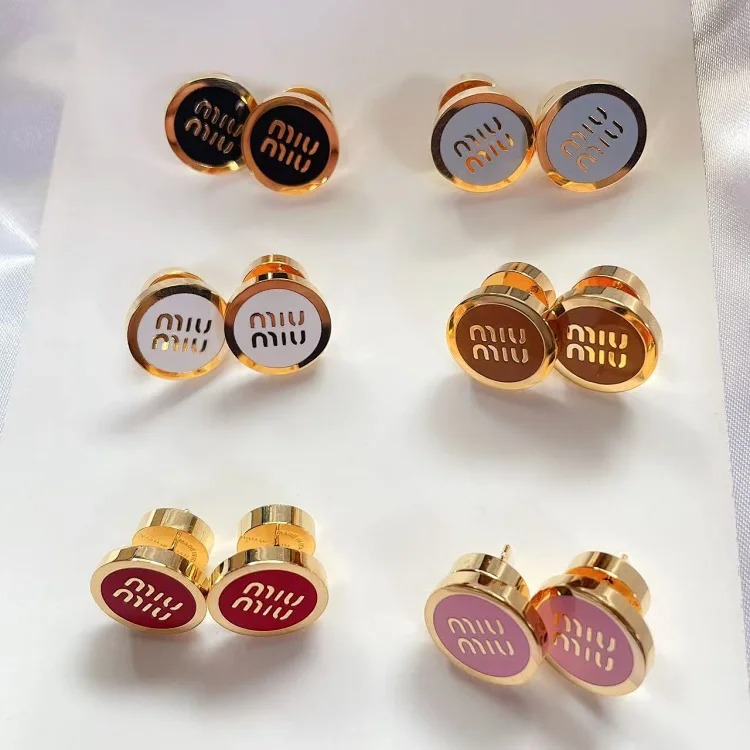 Miss Miao Macaron Polished Letters Earrings French Style Light Luxury Sweet Cool Style Earrings Cute Small Fragrant Ins Earrings