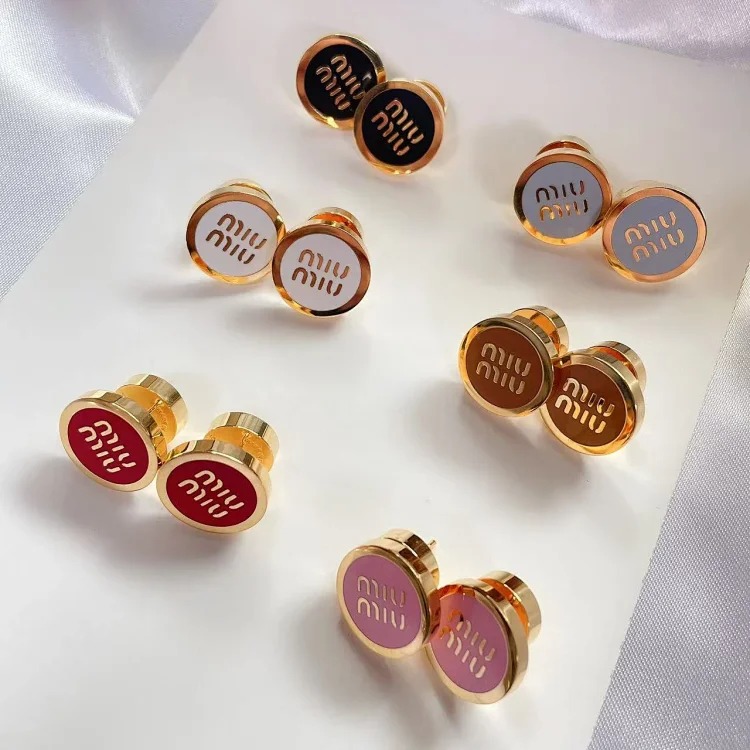 Miss Miao Macaron Polished Letters Earrings French Style Light Luxury Sweet Cool Style Earrings Cute Small Fragrant Ins Earrings