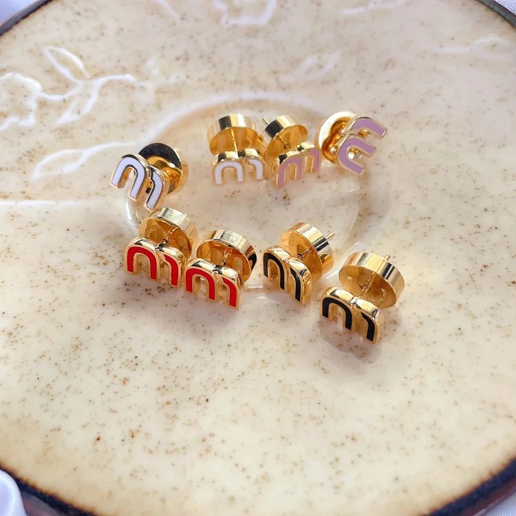 Miss Miao Macaron Polished Letters Earrings French Style Light Luxury Sweet Cool Style Earrings Cute Small Fragrant Ins Earrings